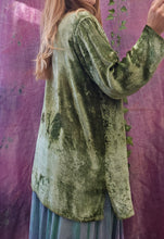 Load image into Gallery viewer, Vintage Velvet Shacket