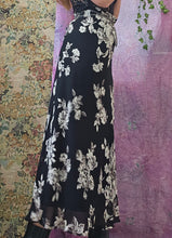 Load image into Gallery viewer, Y2K Rose Print Midi Skirt