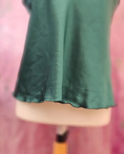 Load image into Gallery viewer, Vintage Lettuce Hem Cami
