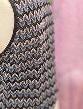 Load image into Gallery viewer, 90s Mesh Detail Vest