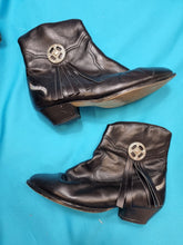 Load image into Gallery viewer, Vintage Leather Ankle Boots
