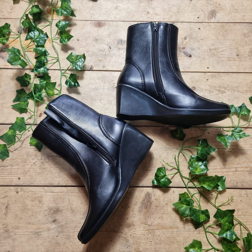 Y2K Faux Leather Boots
