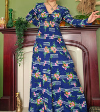 Load image into Gallery viewer, 1970s Cottage Core Maxi Dress